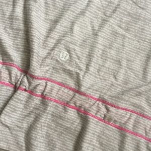 Lululemon circular light weight scarf